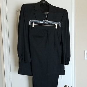 JoS. A. Banks Men' business suit